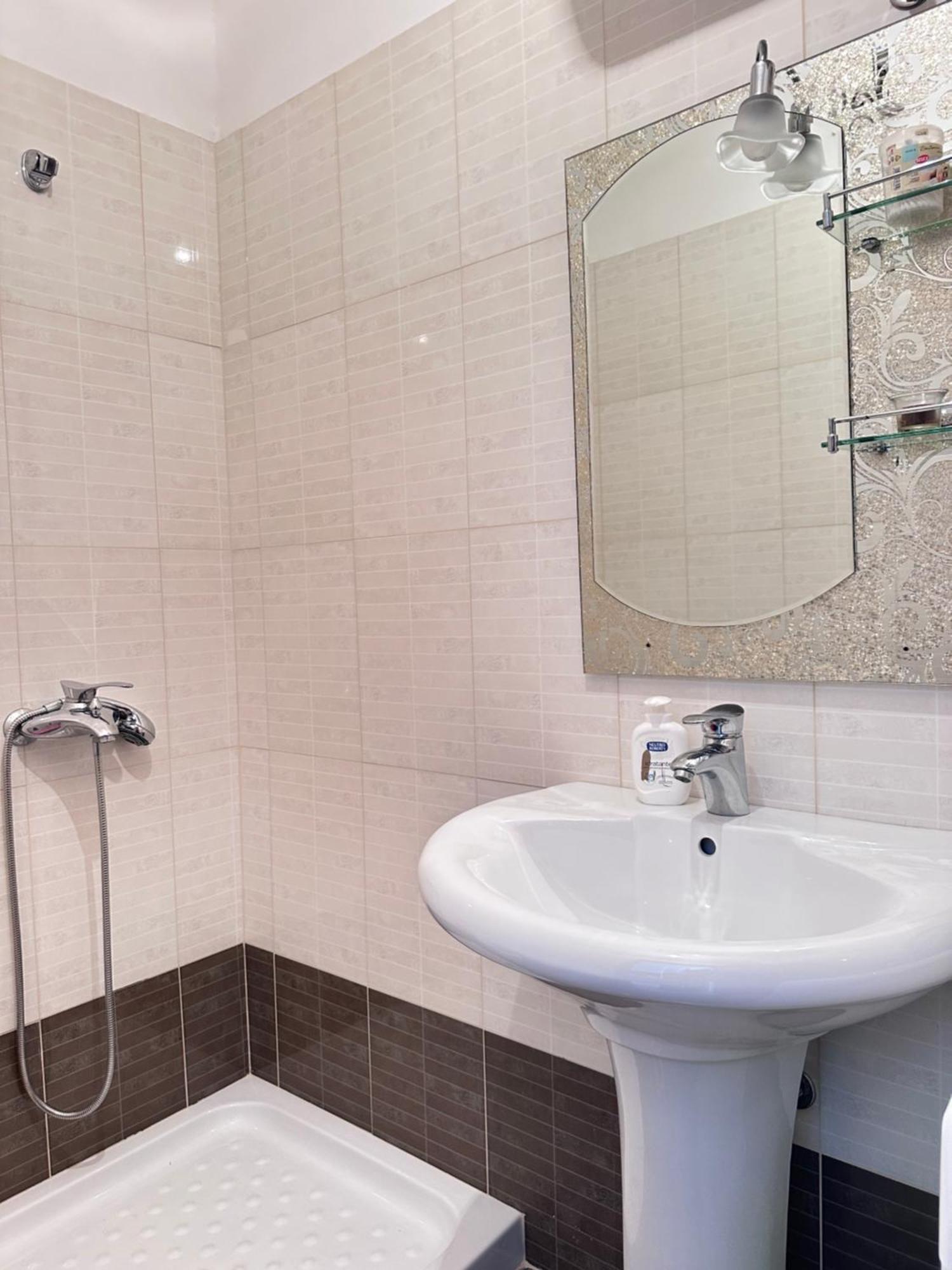 Tini Sea View Apartment Sarande Exterior photo